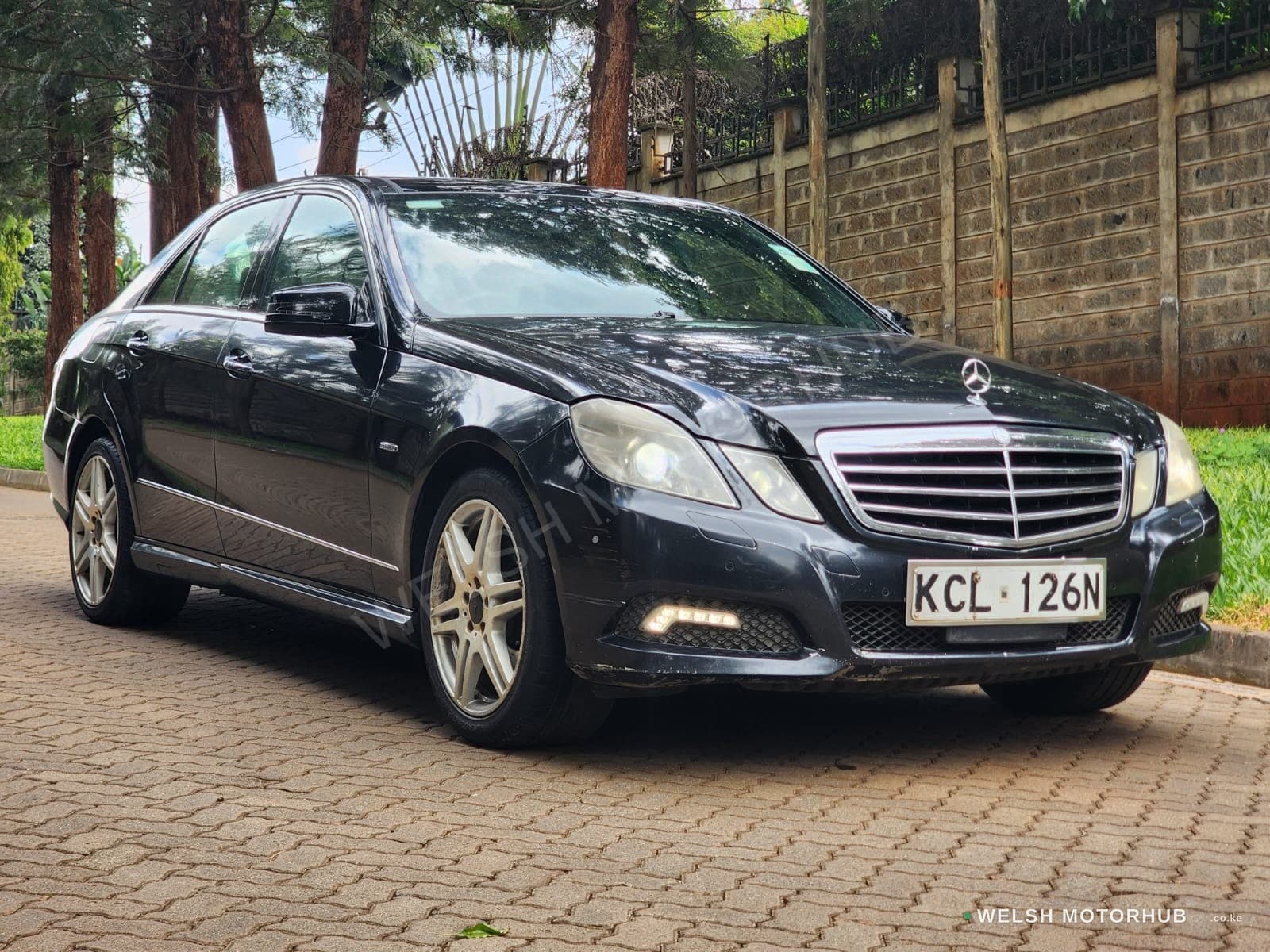 Mercedes-Benz E250