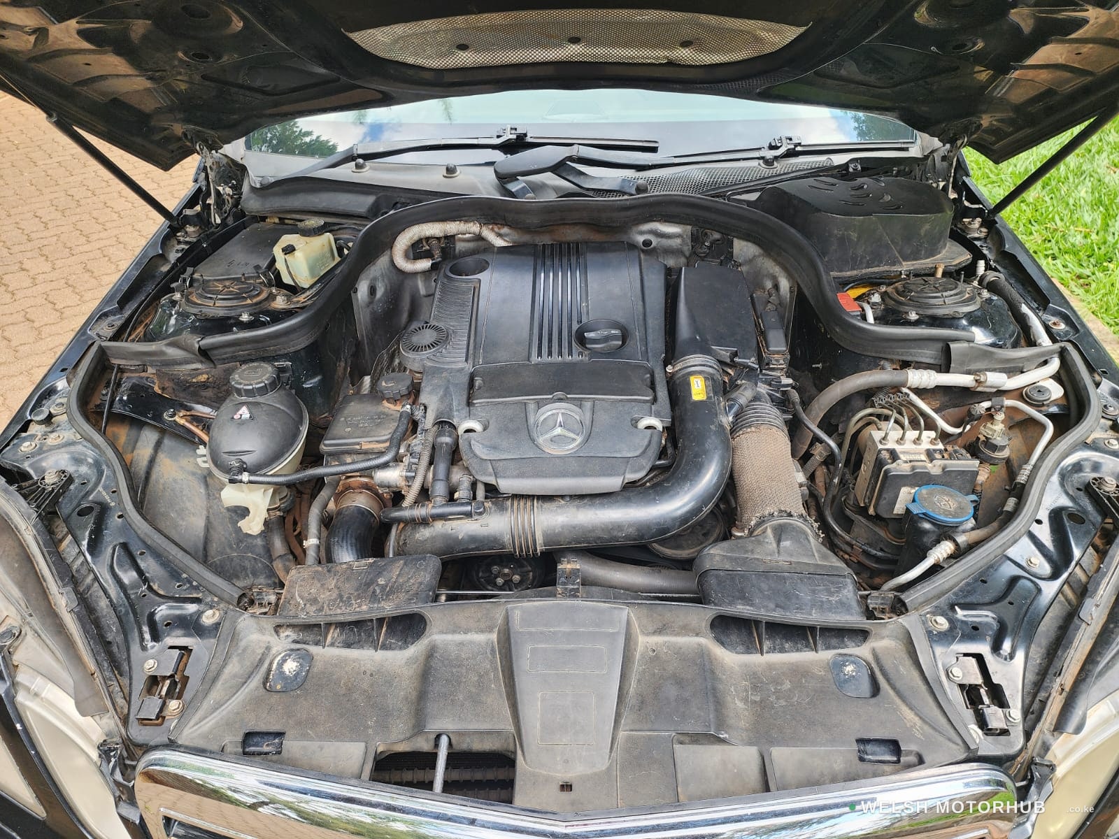 2010 Mercedes-Benz E250 1.8L Petrol Sedan, photo 12