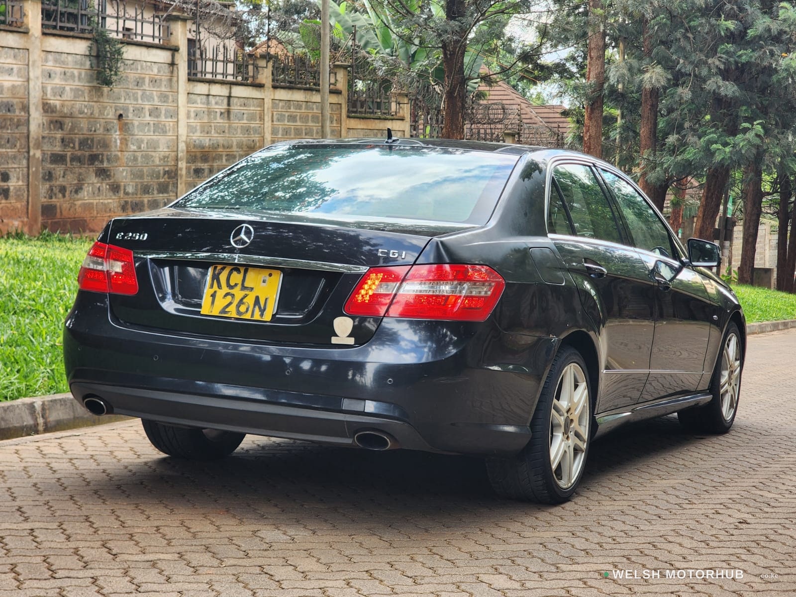 2010 Mercedes-Benz E250 1.8L Petrol Sedan, photo 6