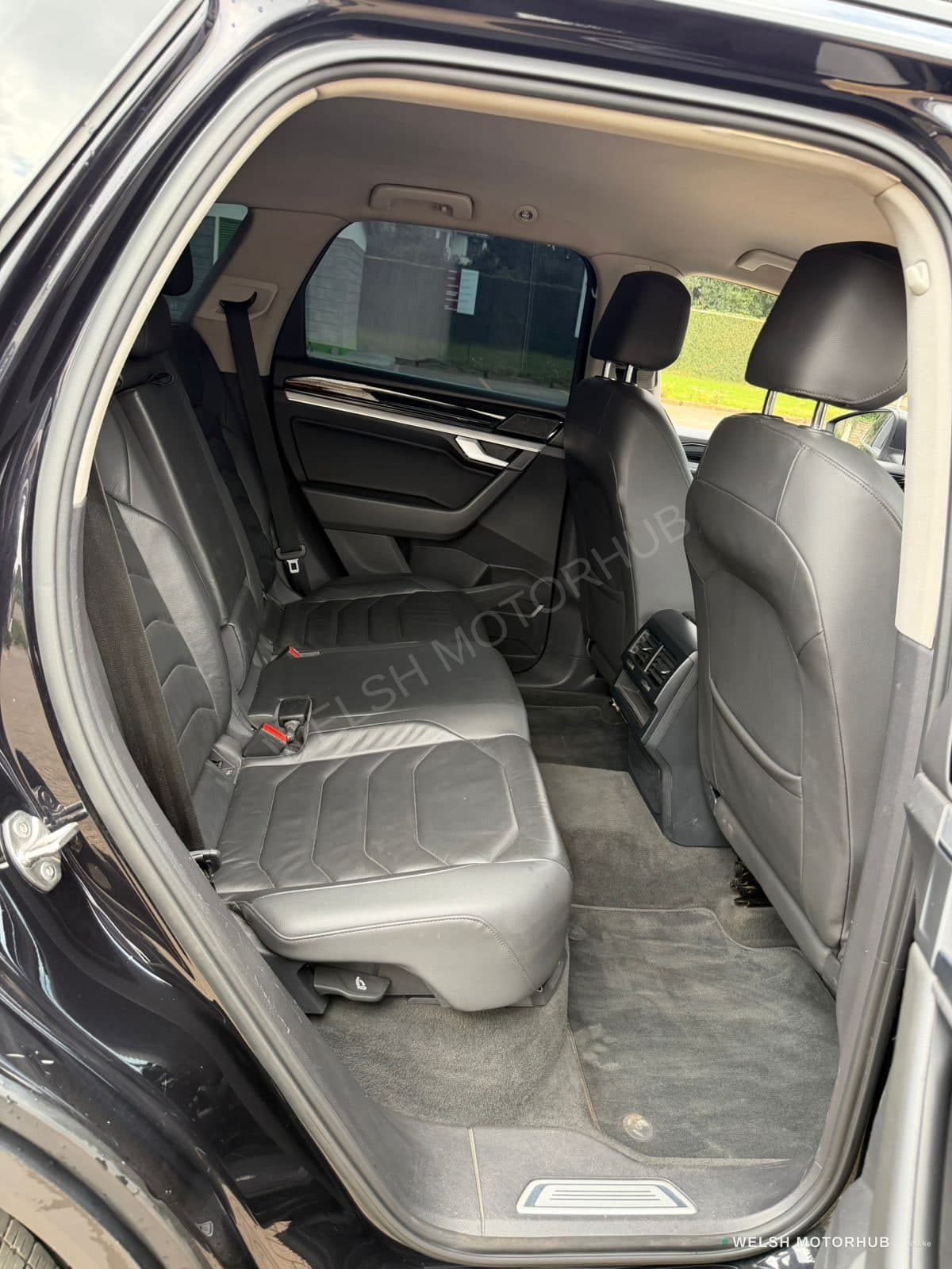 2018 Volkswagen Touareg TDI 3L Diesel SUV, photo 10
