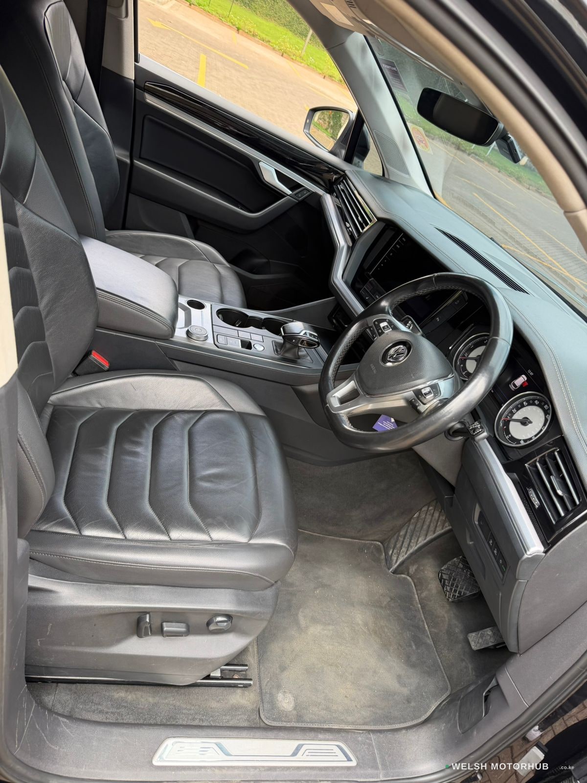 2018 Volkswagen Touareg TDI 3L Diesel SUV, photo 13