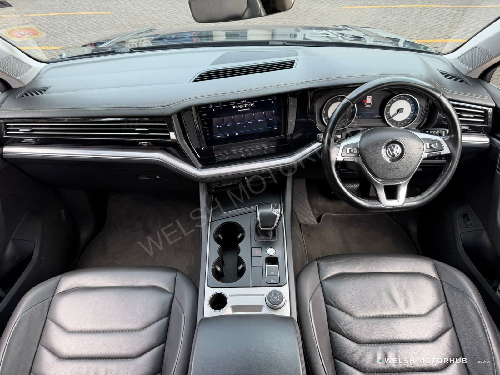 2018 Volkswagen Touareg TDI 3L Diesel SUV, photo 11