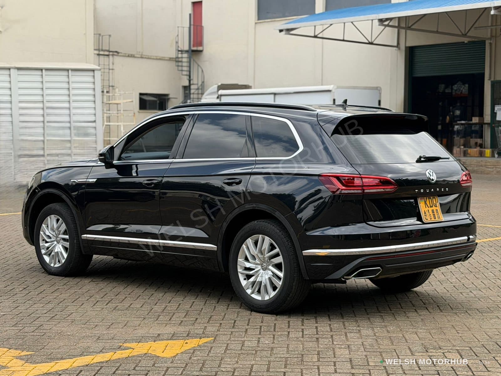 2018 Volkswagen Touareg TDI 3L Diesel SUV, photo 4
