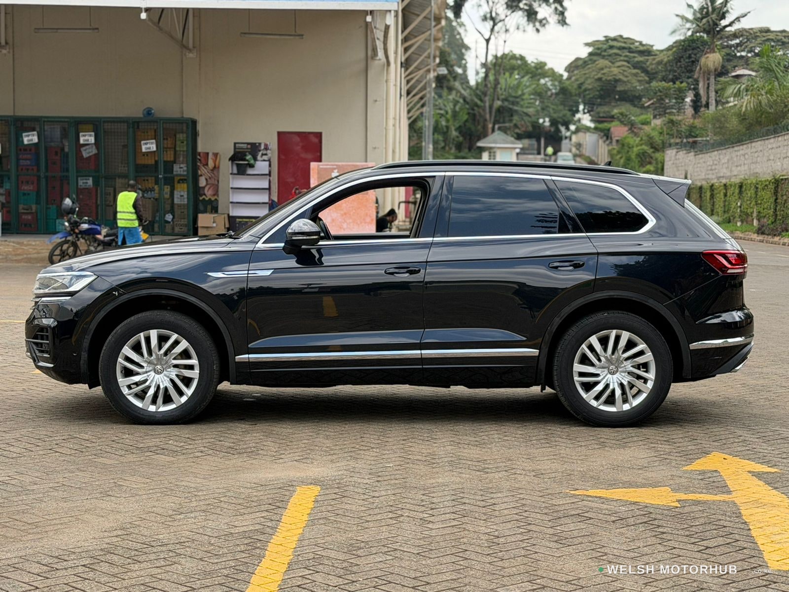2018 Volkswagen Touareg TDI 3L Diesel SUV, photo 8