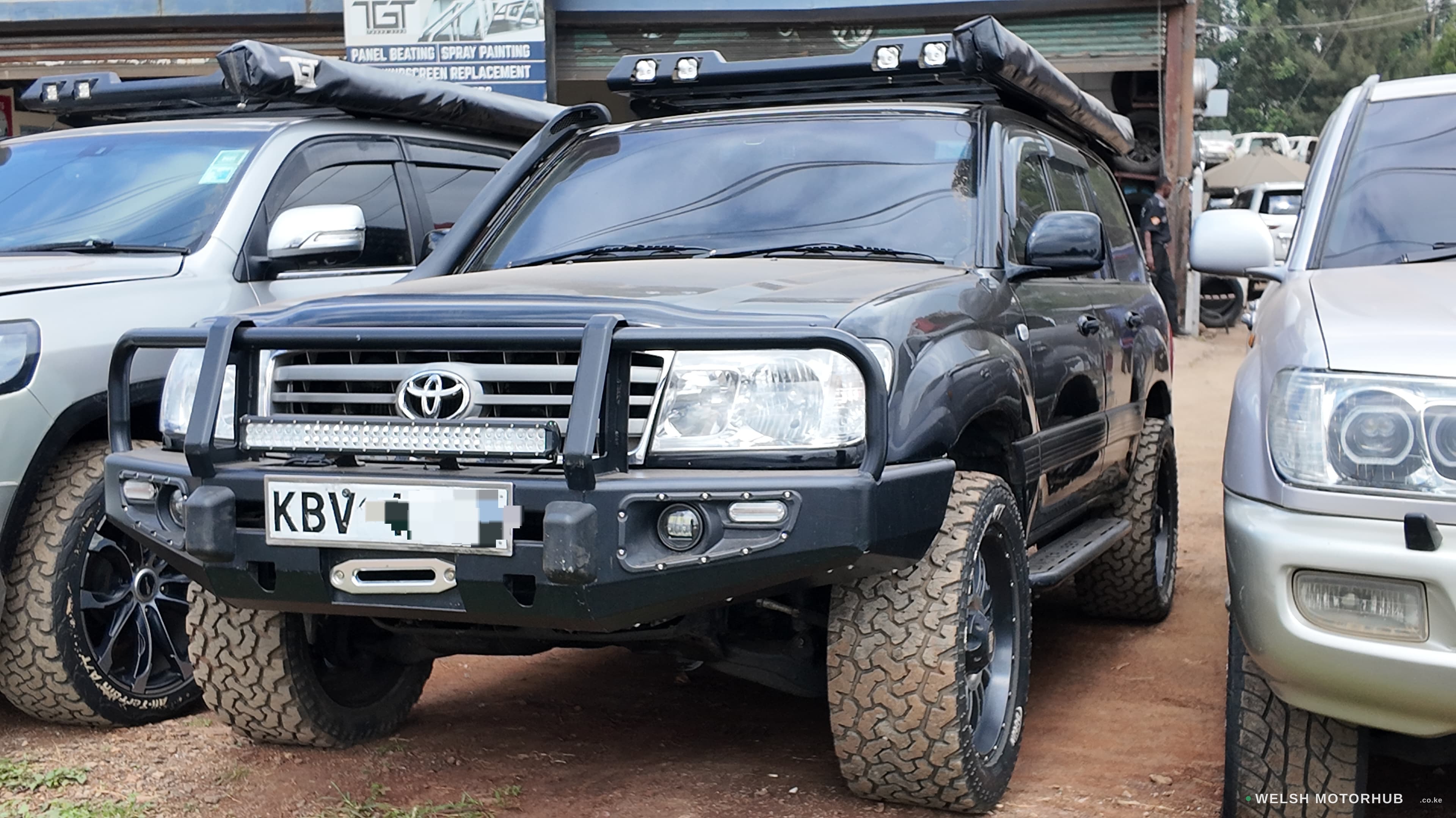 2004 Toyota Land Cruiser 100 Series 4.2L Diesel SUV, main photo