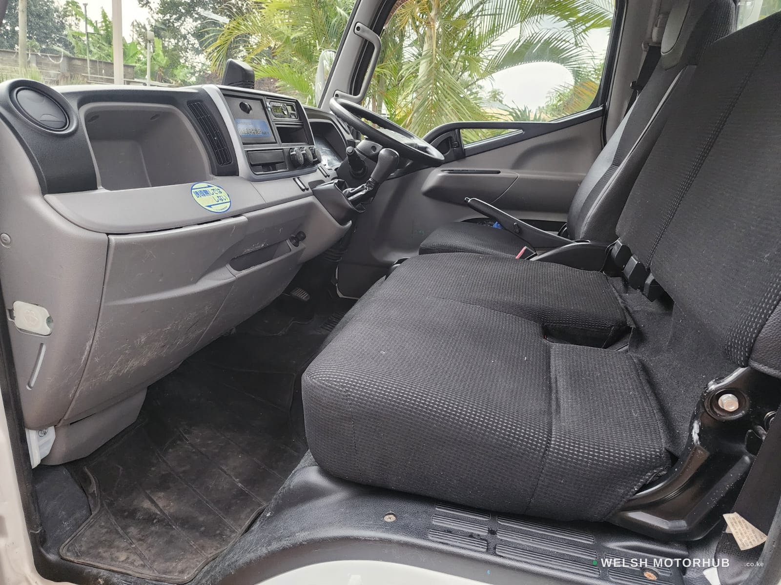 2019 Mitsubishi Fuso 3L Diesel Truck, photo 11