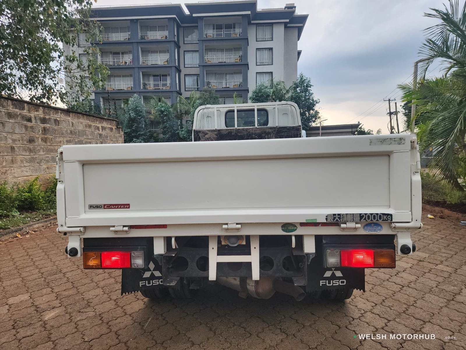 2019 Mitsubishi Fuso 3L Diesel Truck, photo 5