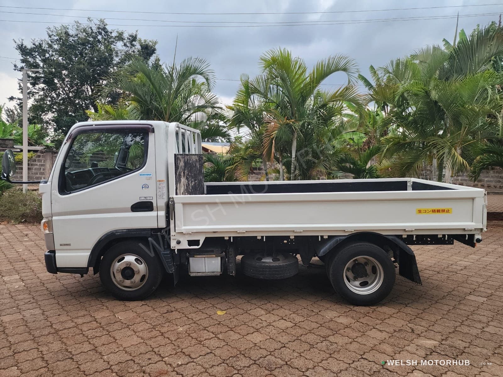 2019 Mitsubishi Fuso 3L Diesel Truck, photo 8