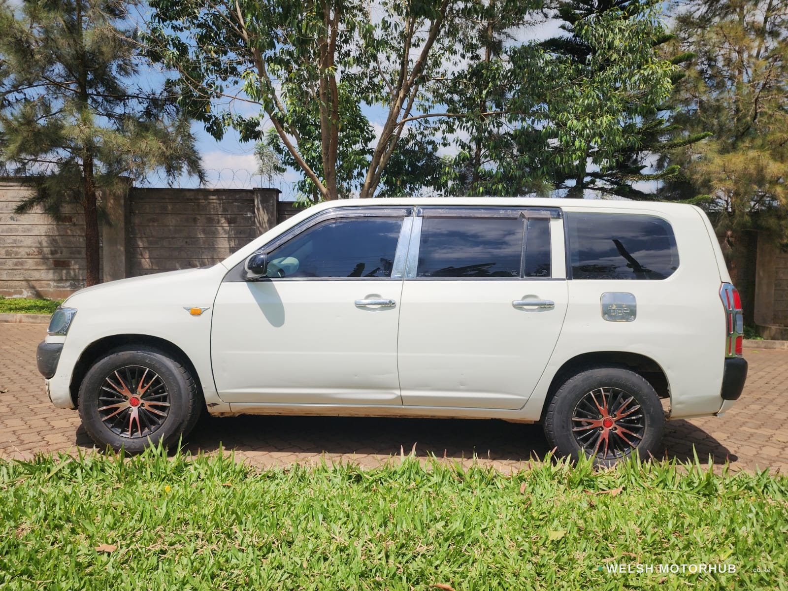 2014 Toyota Probox 1.5L Petrol, photo 4