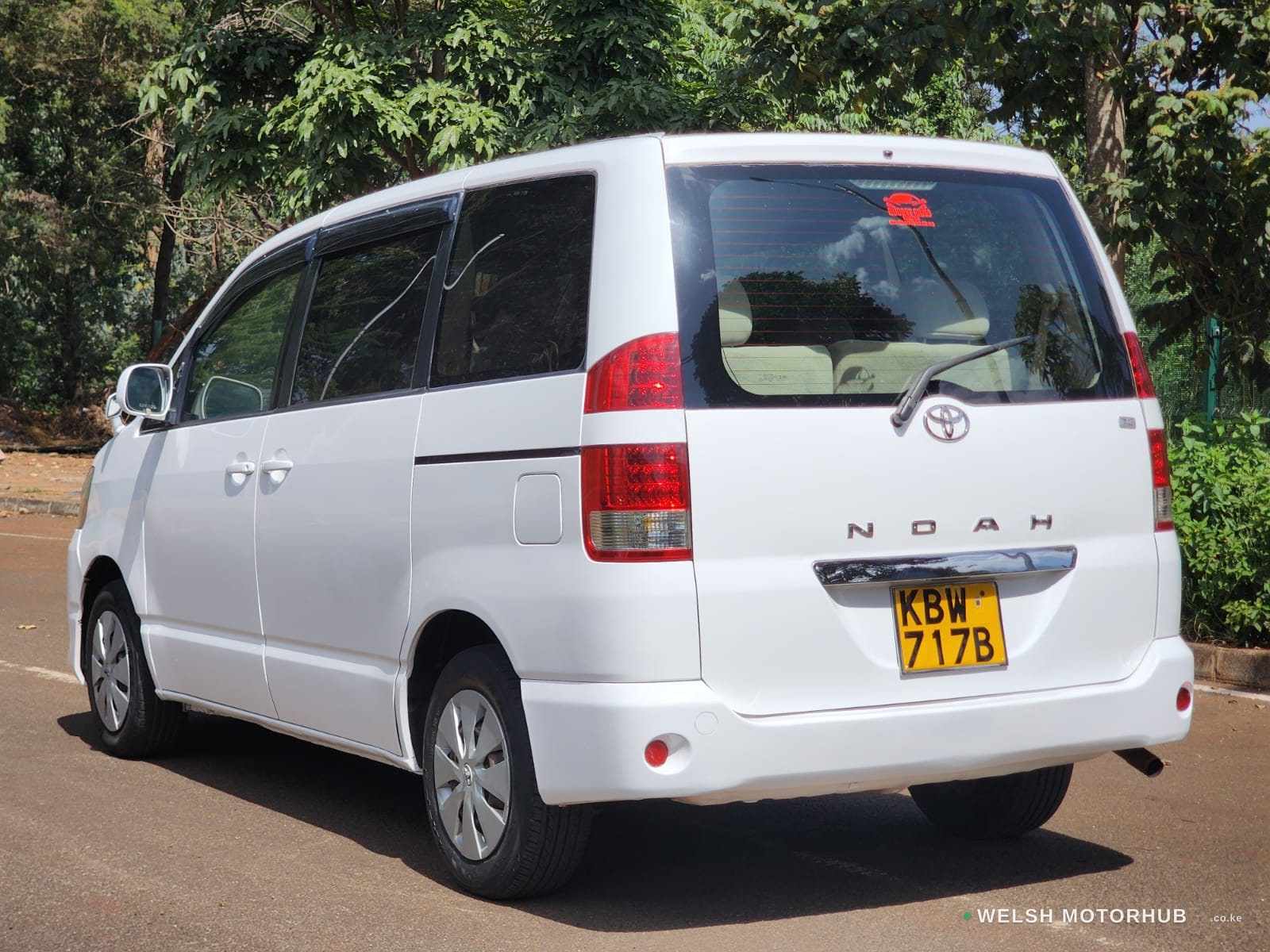 2006 Toyota Noah 2L Petrol MPV, photo 8