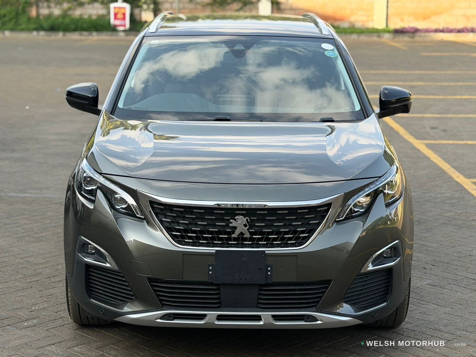 2019 Peugeot 3008 Allure LED 1.6L Petrol SUV, photo 2