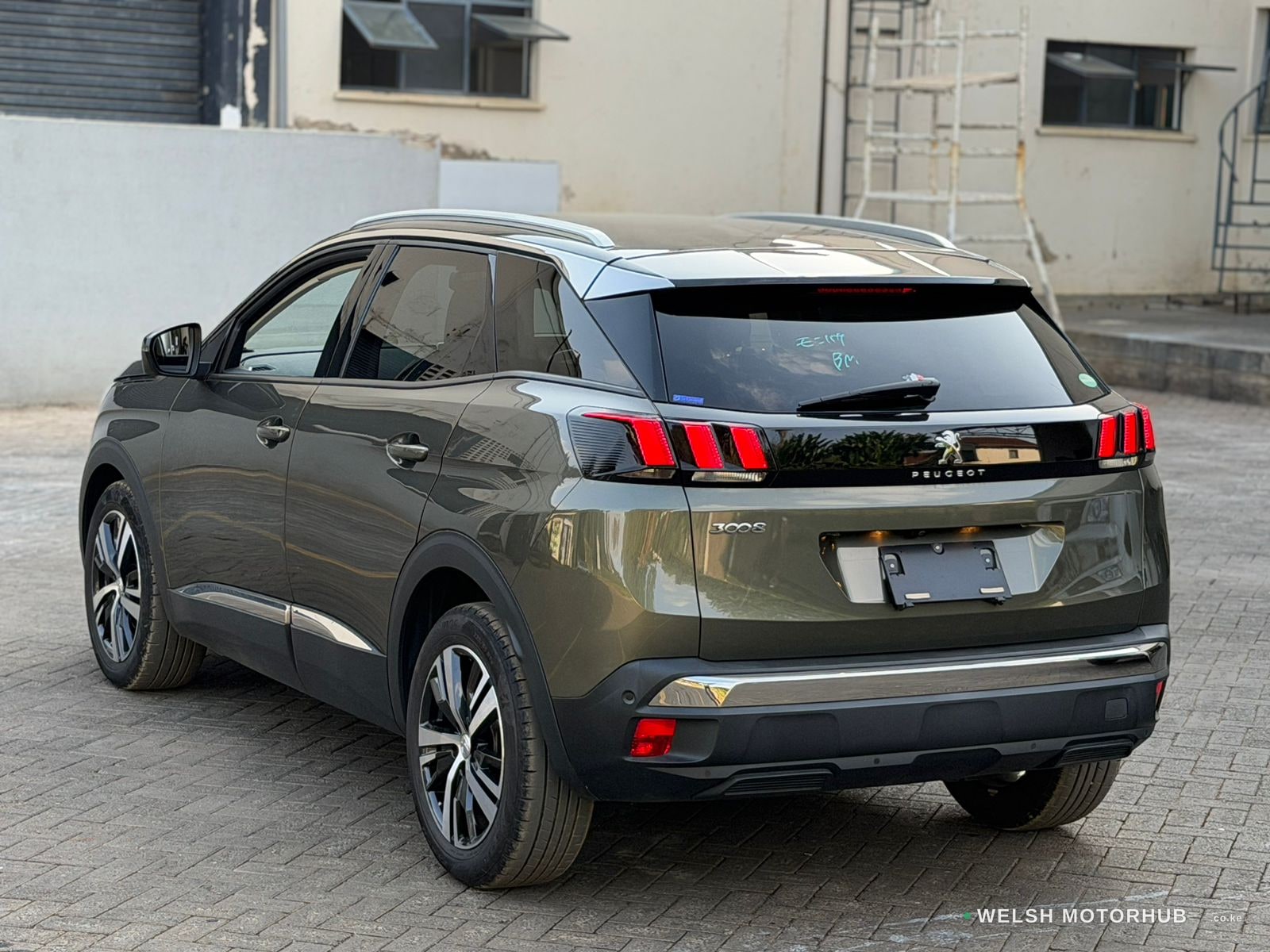 2019 Peugeot 3008 Allure LED 1.6L Petrol SUV, photo 5