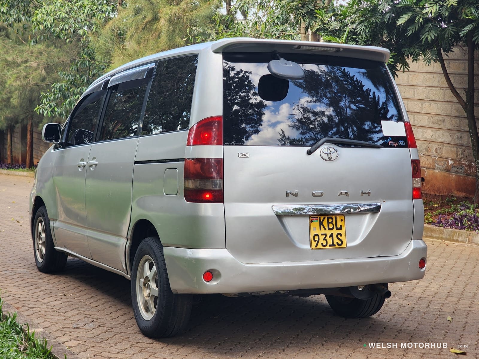 2003 Toyota Noah 2L Petrol MPV, photo 6
