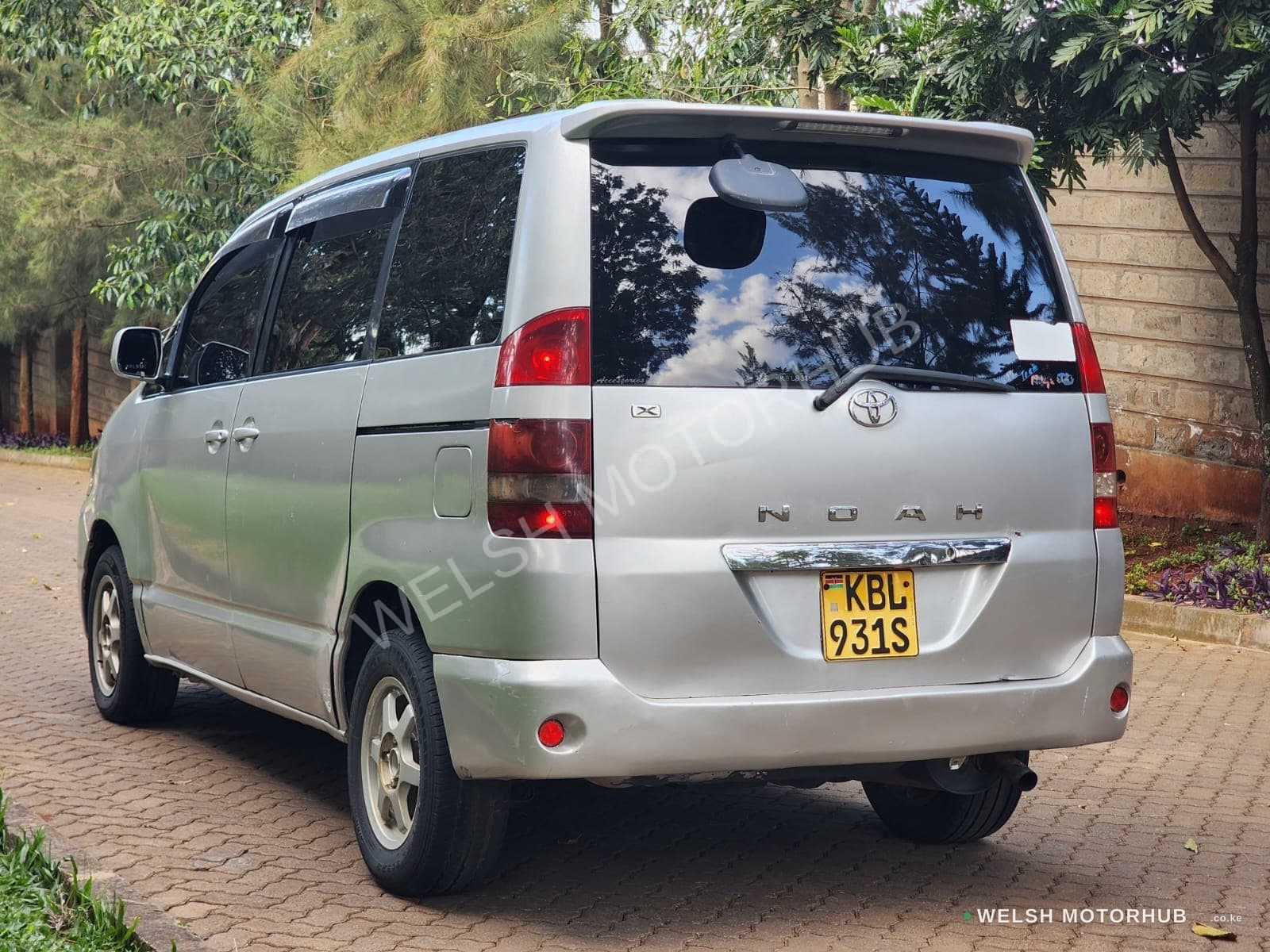 2003 Toyota Noah 2L Petrol MPV, photo 6