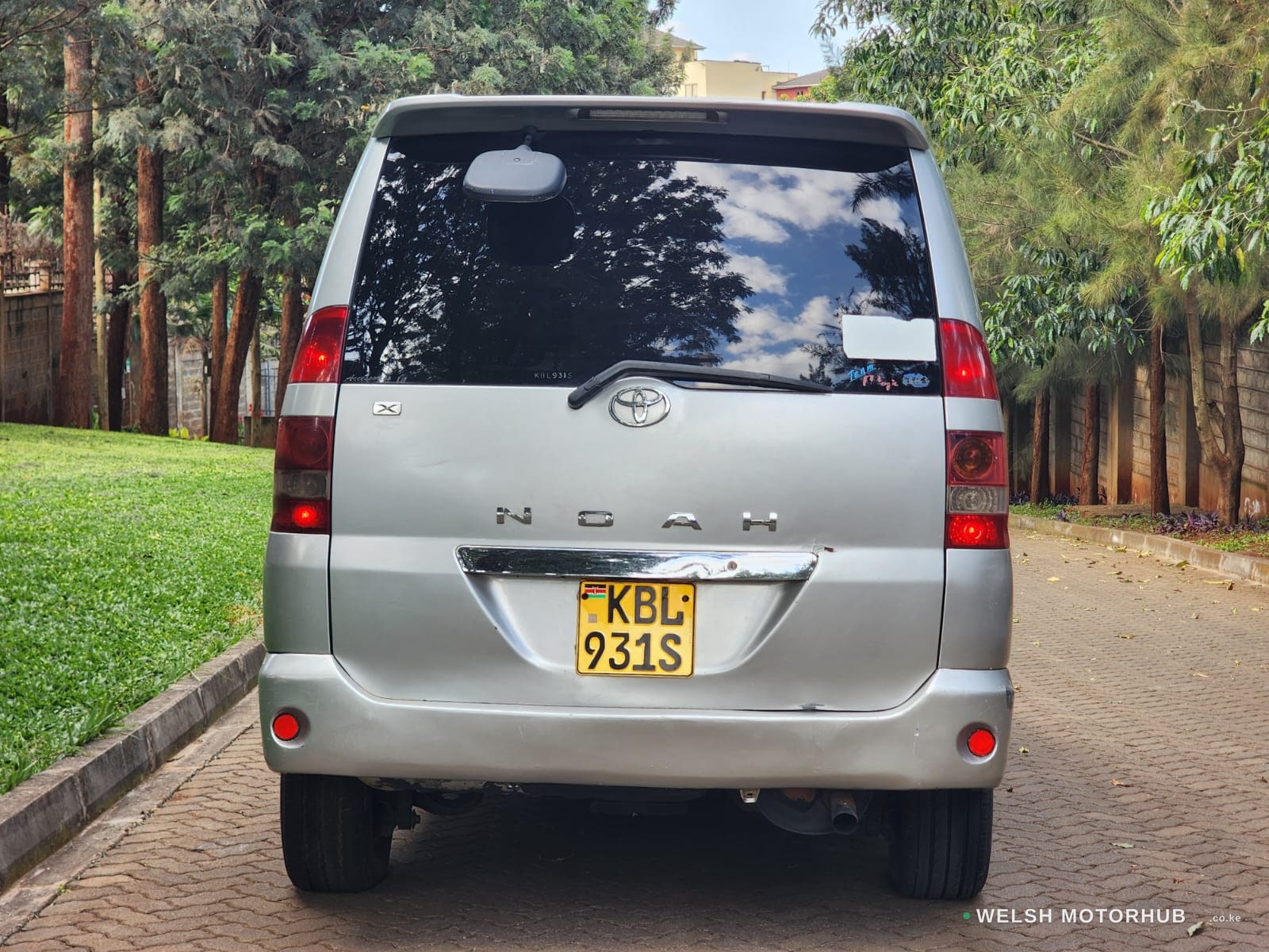 2003 Toyota Noah 2L Petrol MPV, photo 8