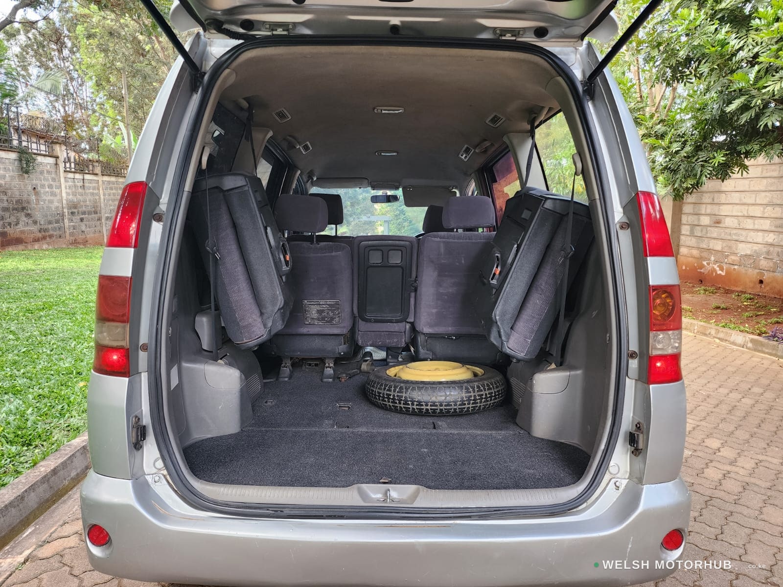 2003 Toyota Noah 2L Petrol MPV, photo 9