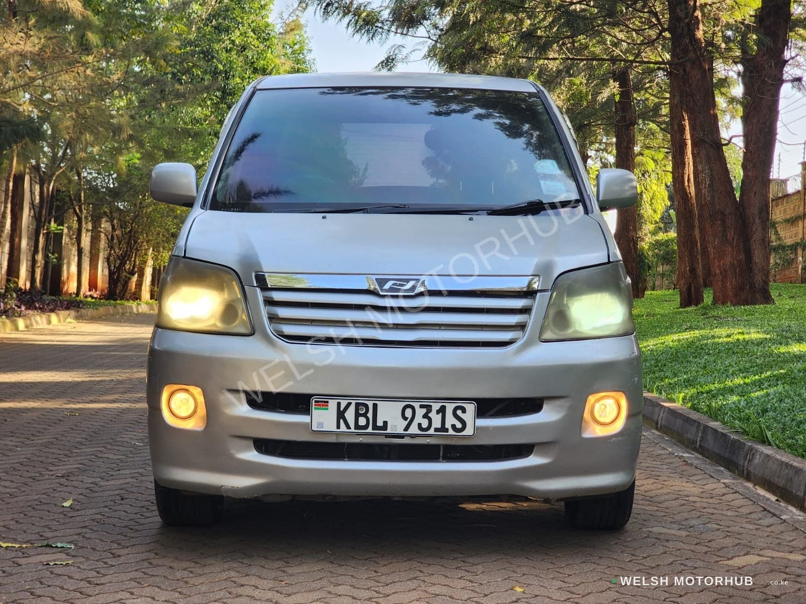 2003 Toyota Noah 2L Petrol MPV, photo 4
