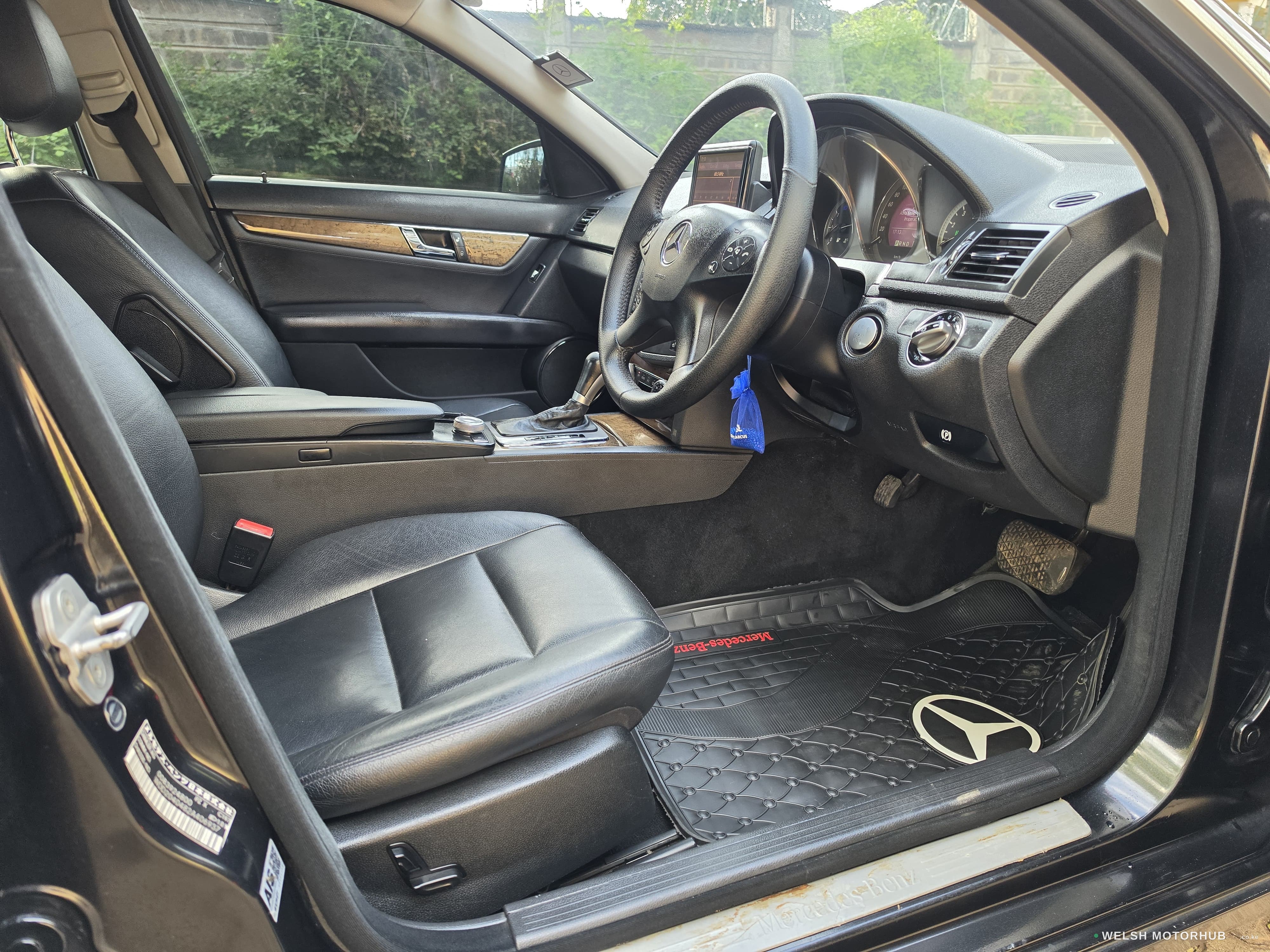 2010 Mercedes-Benz C200 1.8L Petrol Sedan, photo 11