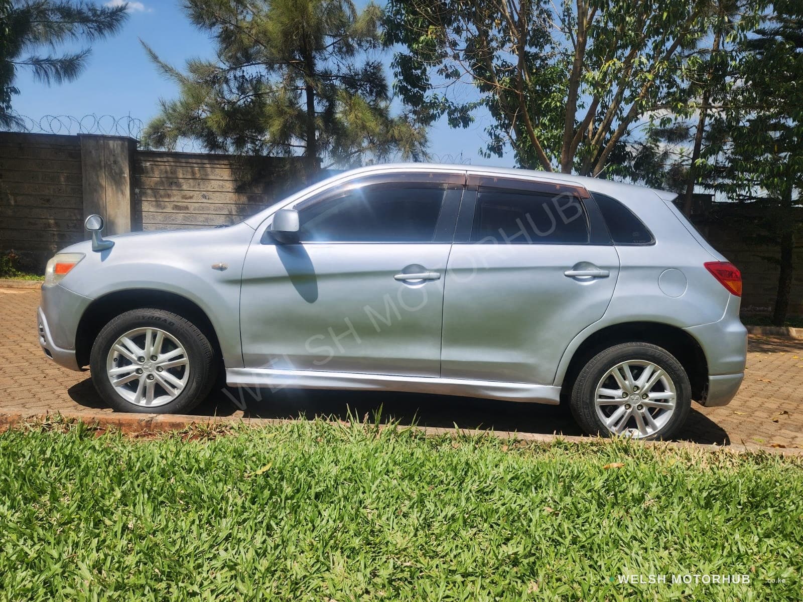 2011 Mitsubishi RVR 1.8L Petrol SUV, photo 3