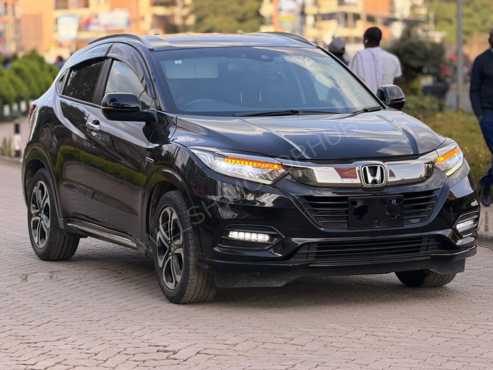 2019 Honda Vezel 1.5L Hybrid SUV, photo 2