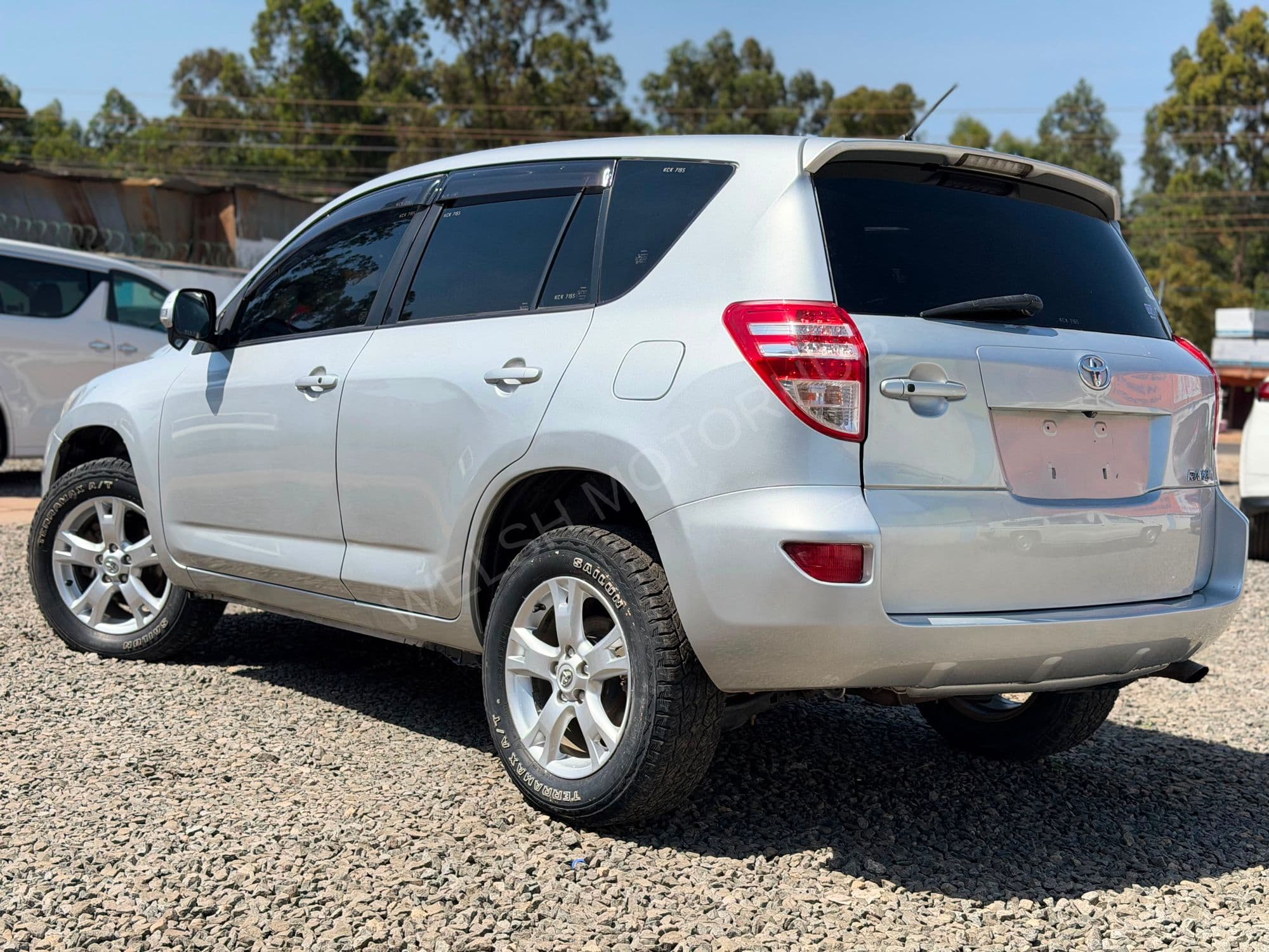 2010 Toyota RAV4 2.4L Petrol SUV, photo 2