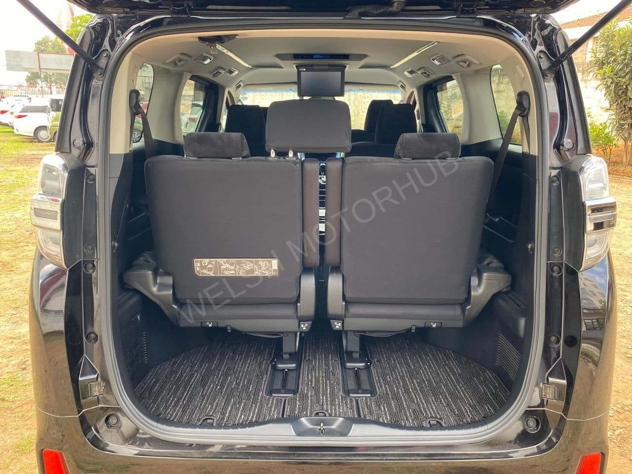 2018 Toyota Vellfire Petrol MPV, photo 10