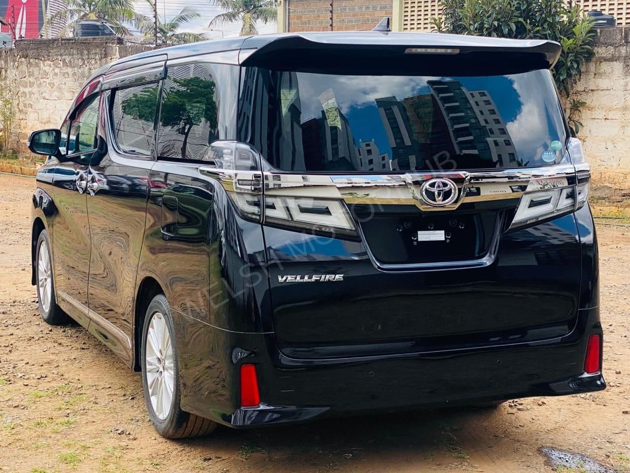 2018 Toyota Vellfire Petrol MPV, photo 2