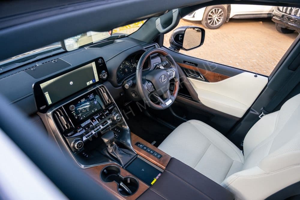 2023 Lexus LX 600 3.5L Petrol SUV, photo 7