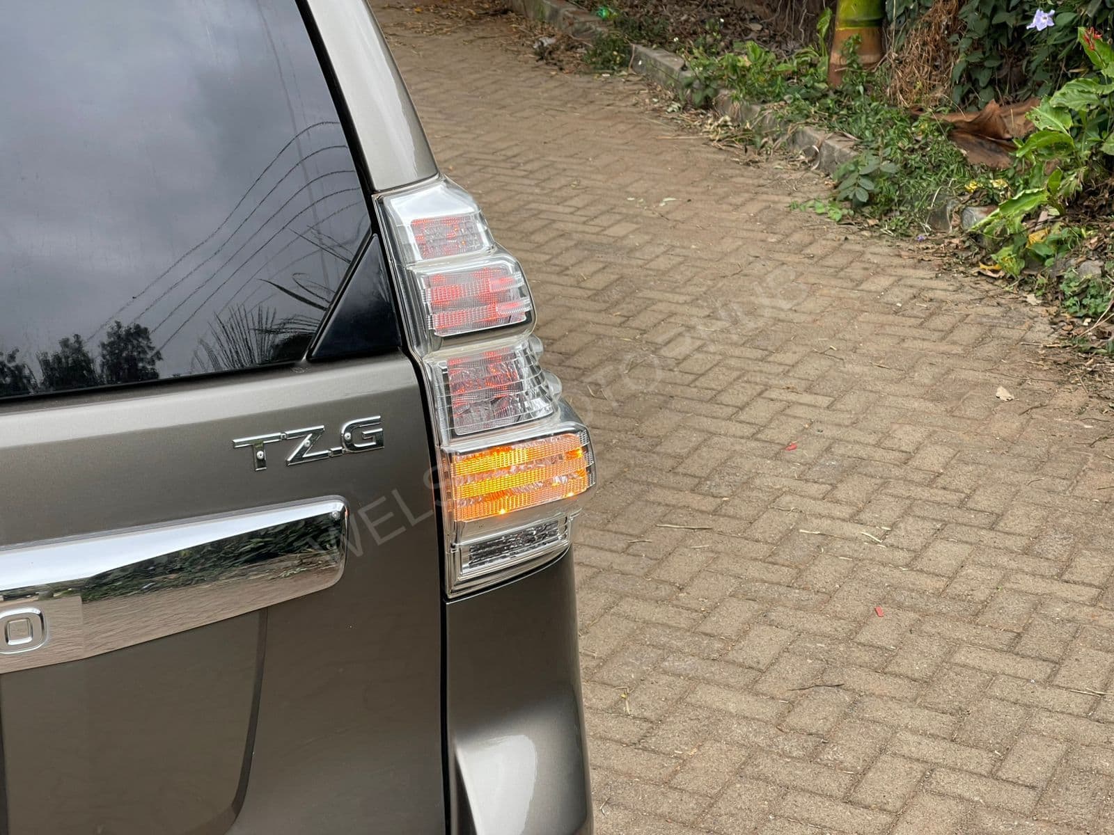 2016 Toyota Land Cruiser Prado TZG 2.8L Diesel SUV, photo 9