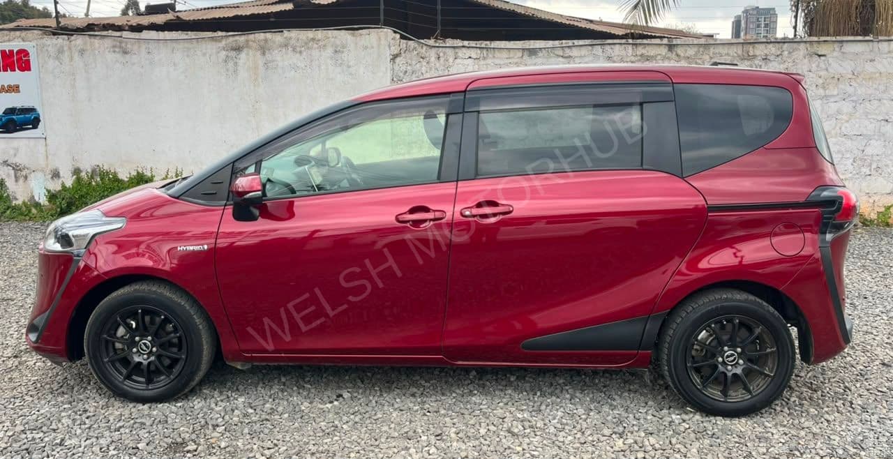 2019 Toyota Sienta 1.5L Hybrid MPV, photo 7