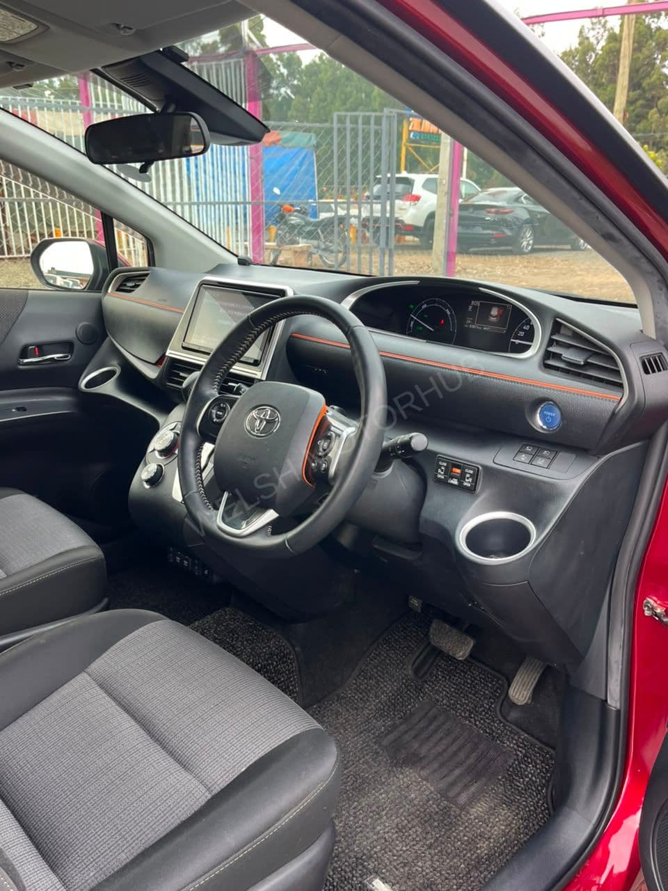2019 Toyota Sienta 1.5L Hybrid MPV, photo 11