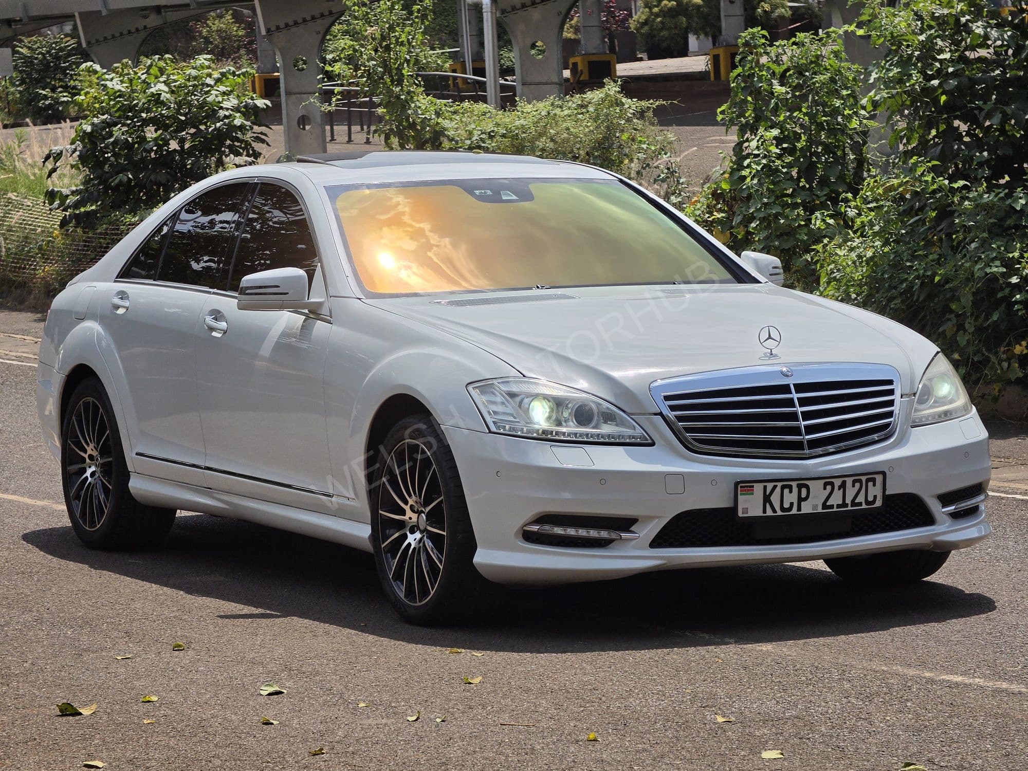 2010 Mercedes-Benz S350 3.5L Petrol Sedan, photo 2