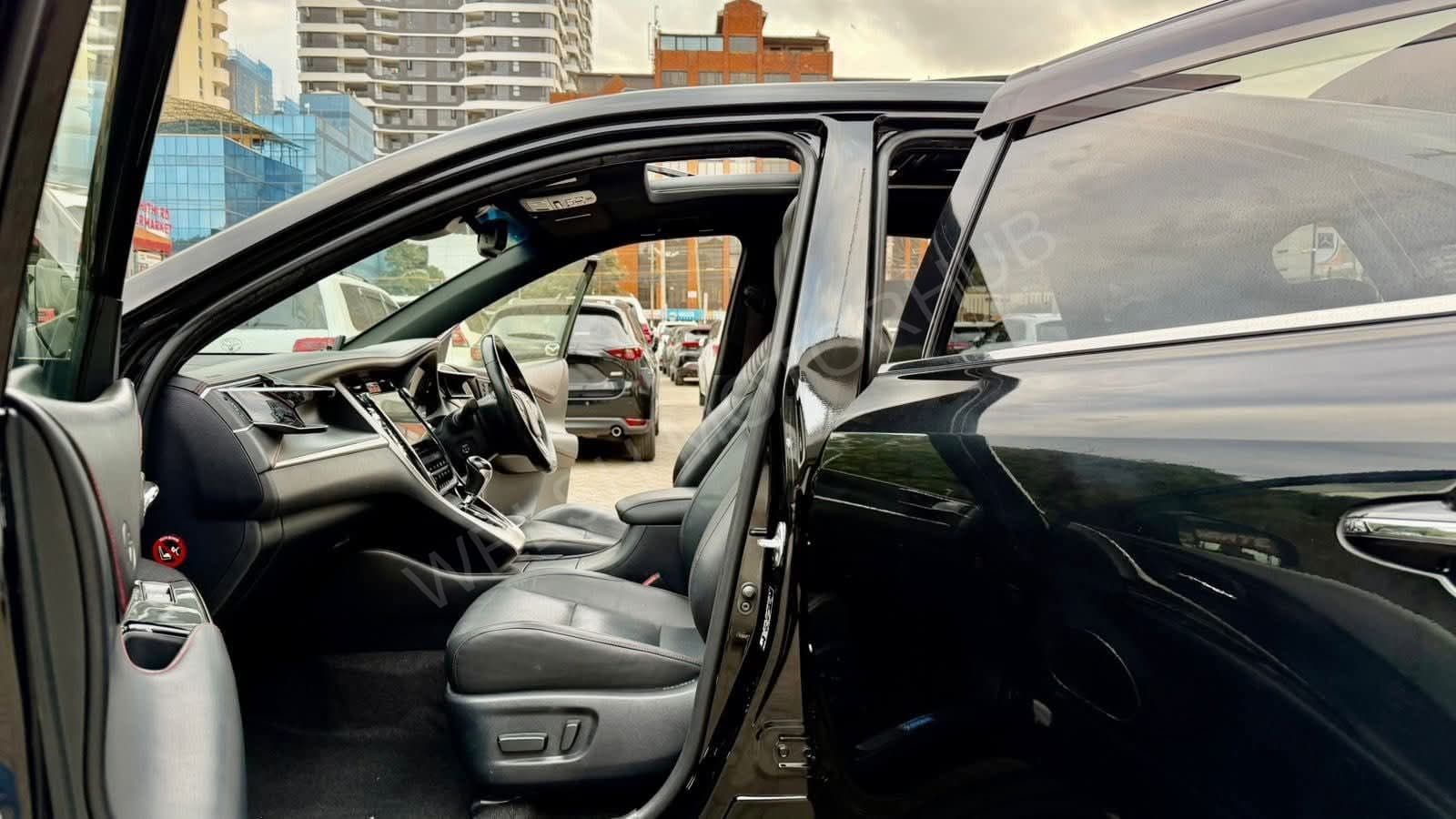 2019 Toyota Harrier PREMIUM ADVANCE Petrol SUV, photo 7