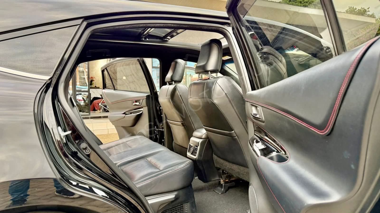 2019 Toyota Harrier PREMIUM ADVANCE Petrol SUV, photo 9