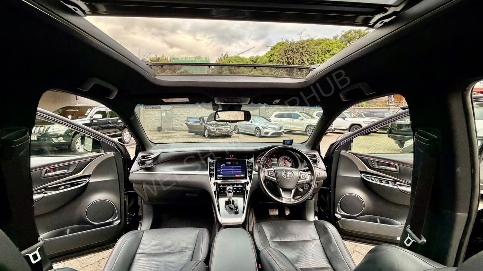 2019 Toyota Harrier PREMIUM ADVANCE Petrol SUV, photo 11