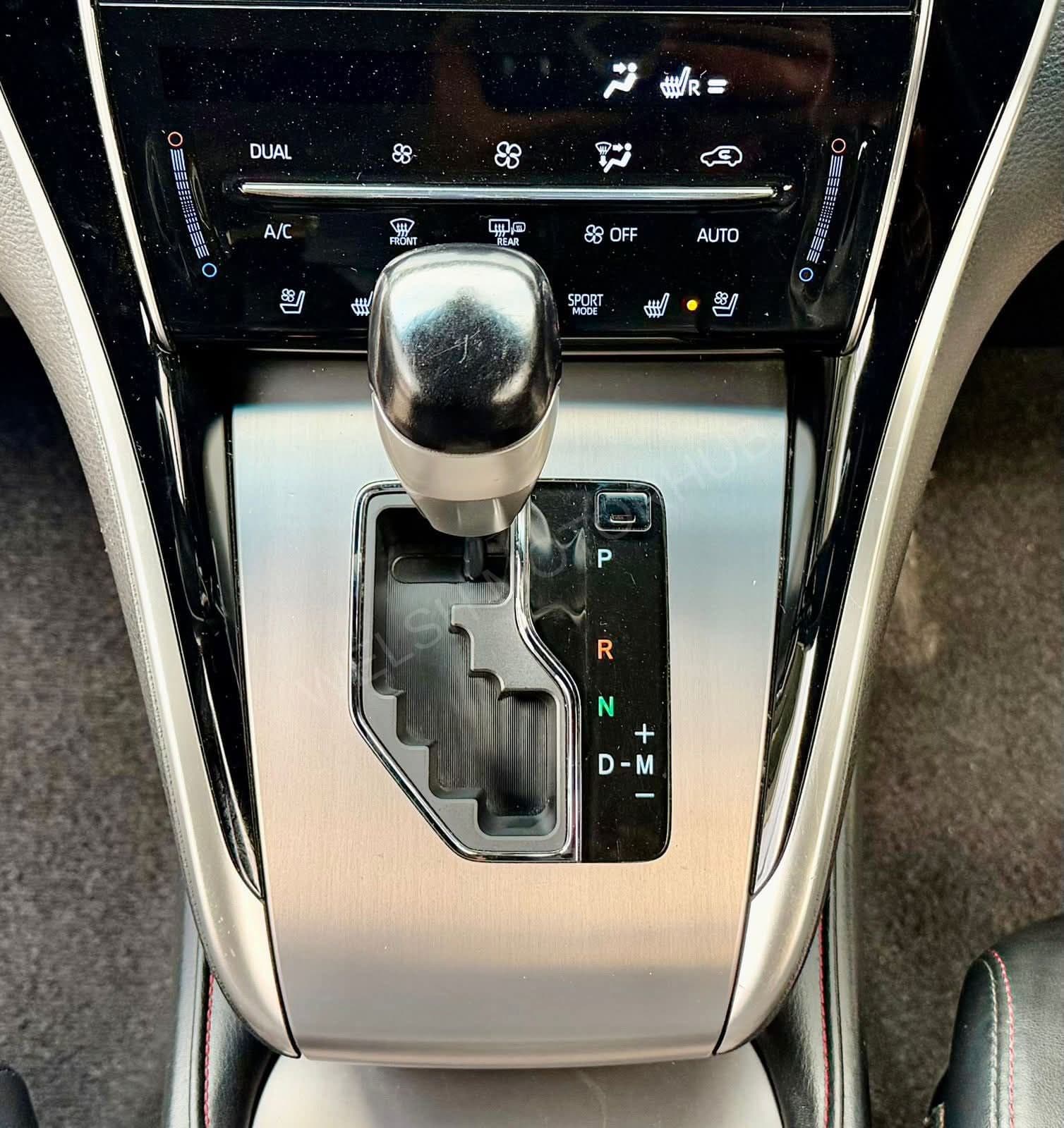 2019 Toyota Harrier PREMIUM ADVANCE Petrol SUV, photo 12
