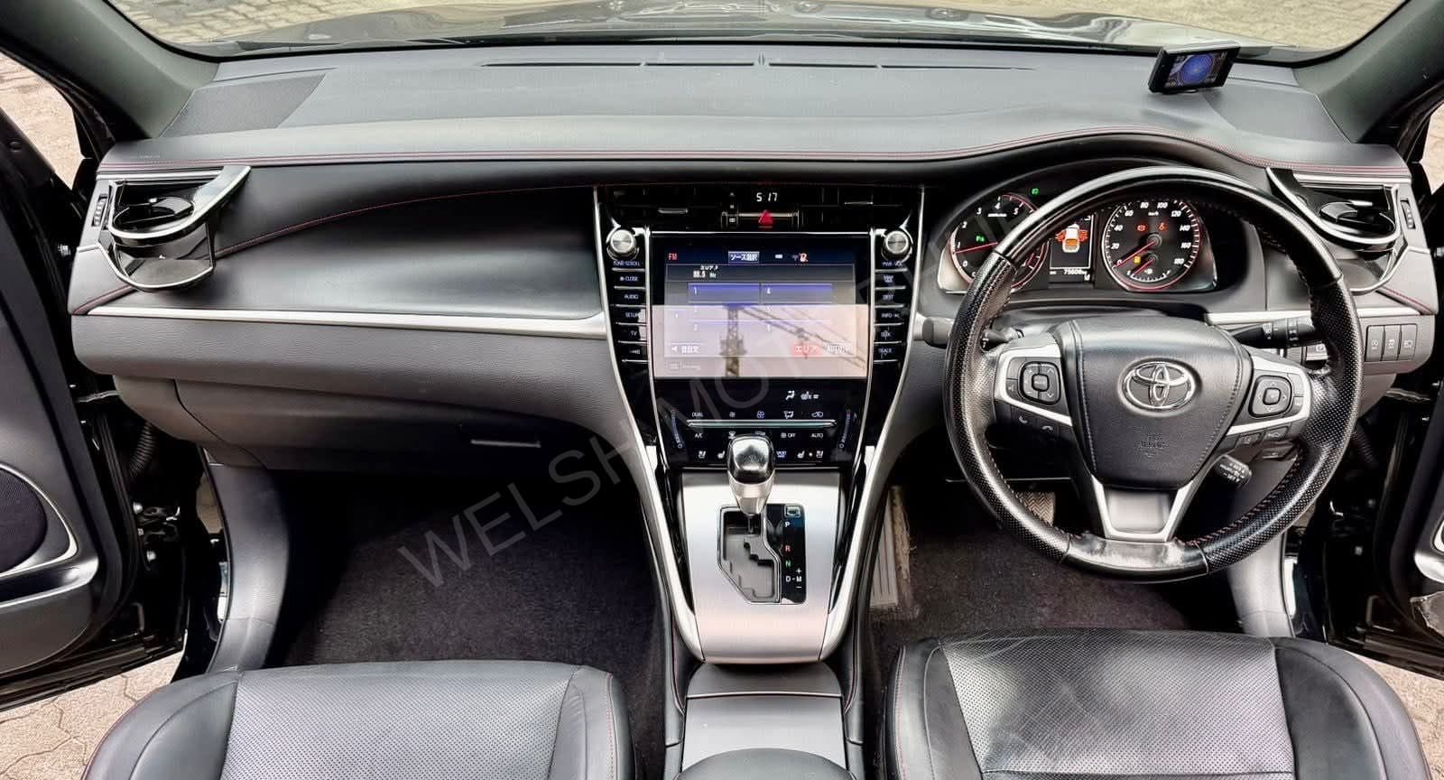 2019 Toyota Harrier PREMIUM ADVANCE Petrol SUV, photo 13