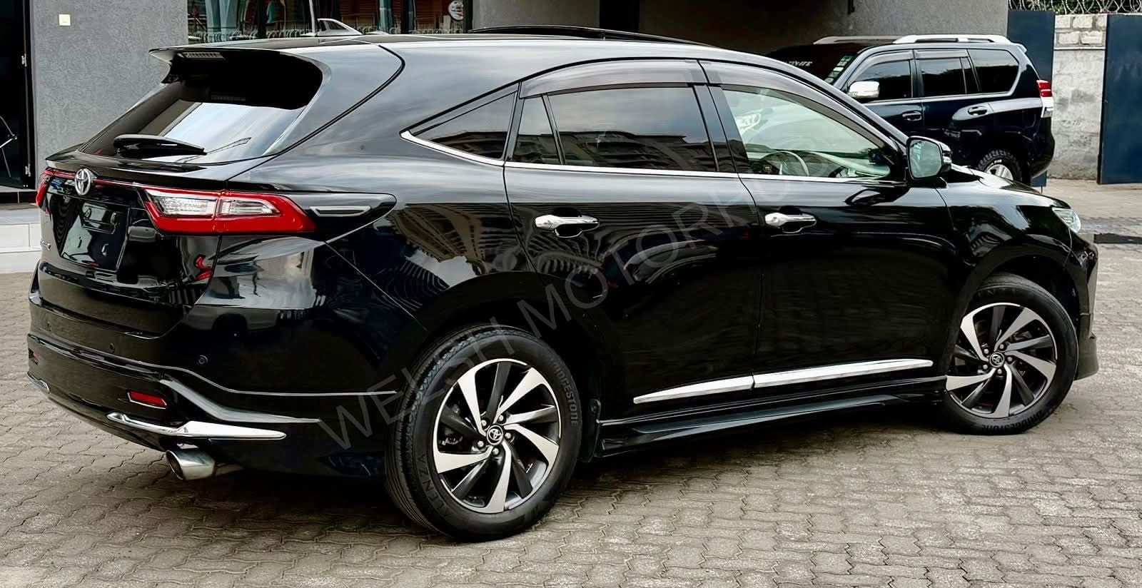 2019 Toyota Harrier PREMIUM ADVANCE Petrol SUV, photo 3