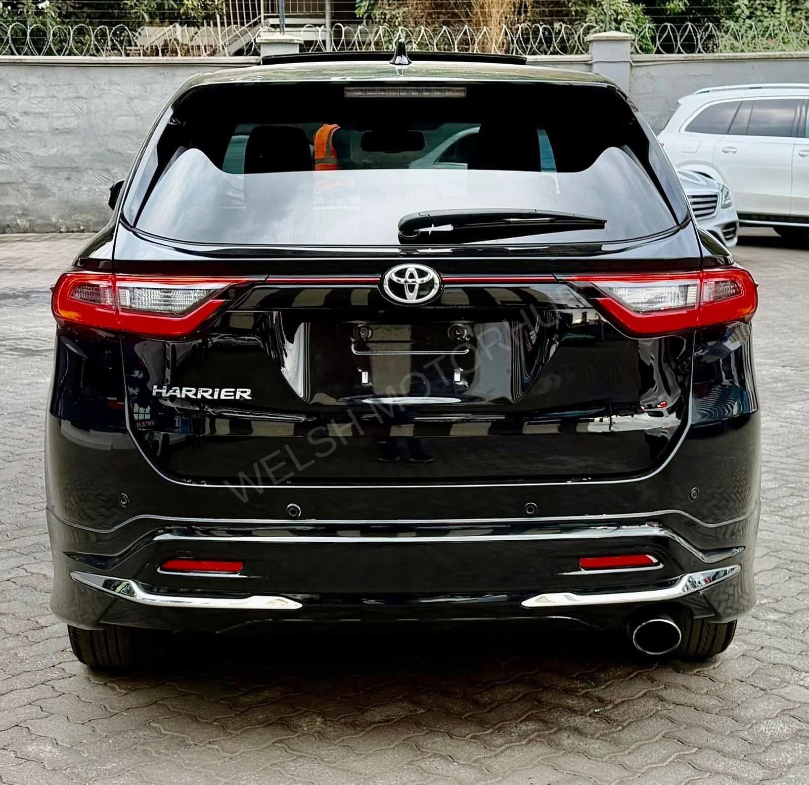 2019 Toyota Harrier PREMIUM ADVANCE Petrol SUV, photo 5