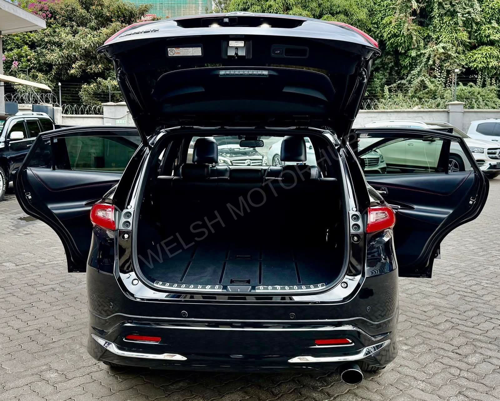 2019 Toyota Harrier PREMIUM ADVANCE Petrol SUV, photo 6