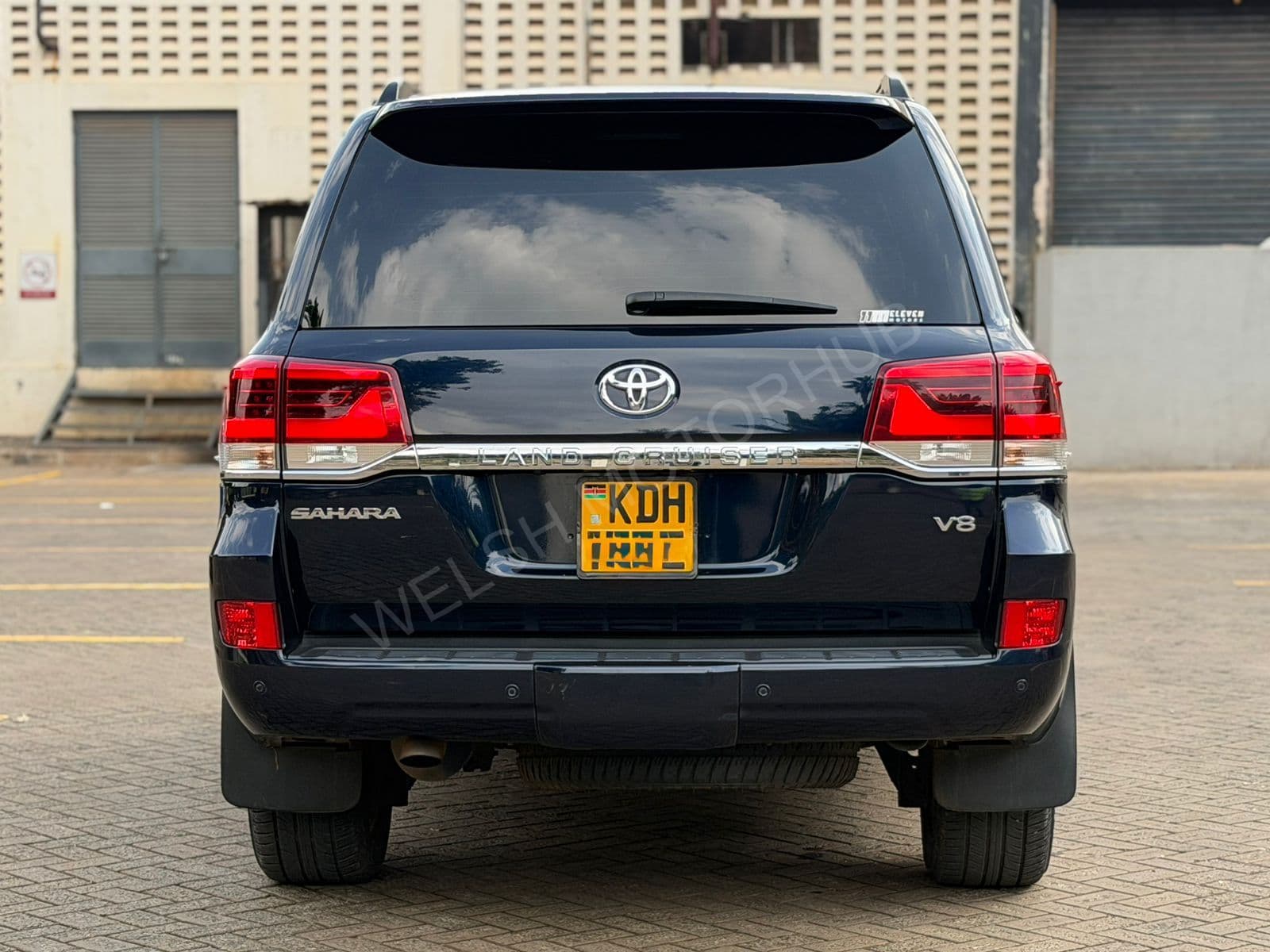 2016 Toyota Land Cruiser SAHARA LC200 4.5L Diesel SUV, photo 8