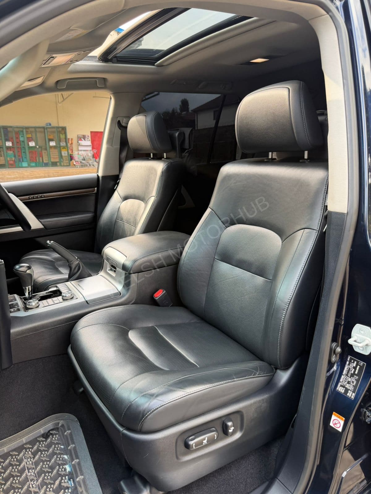 2016 Toyota Land Cruiser SAHARA LC200 4.5L Diesel SUV, photo 15