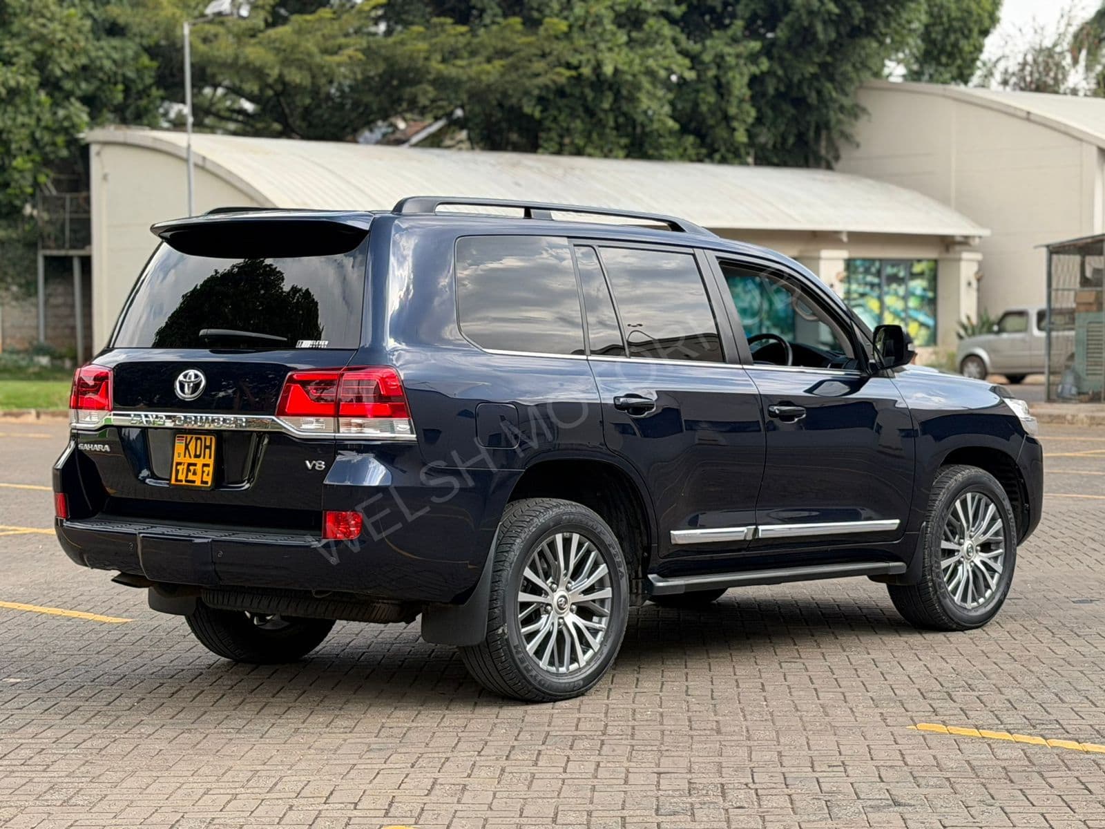2016 Toyota Land Cruiser SAHARA LC200 4.5L Diesel SUV, photo 9