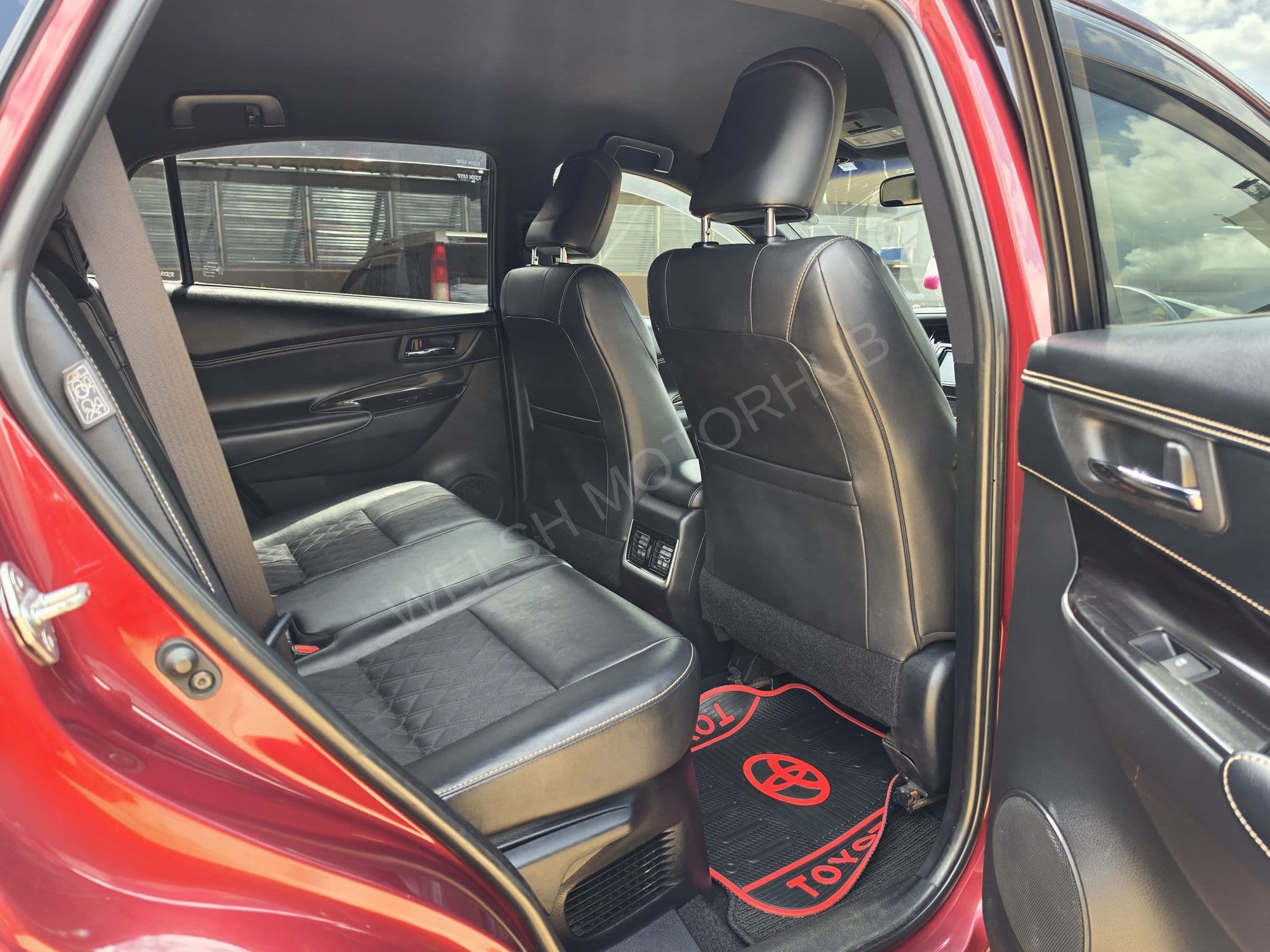 2017 Toyota Harrier 2L Petrol SUV, photo 12