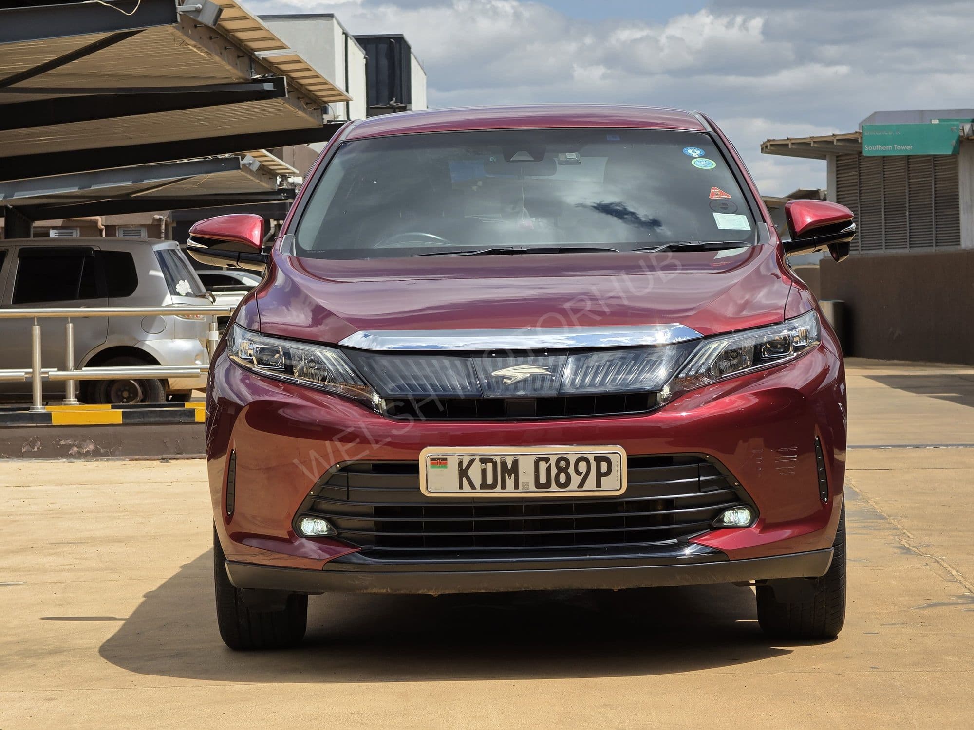 2017 Toyota Harrier 2L Petrol SUV, photo 3