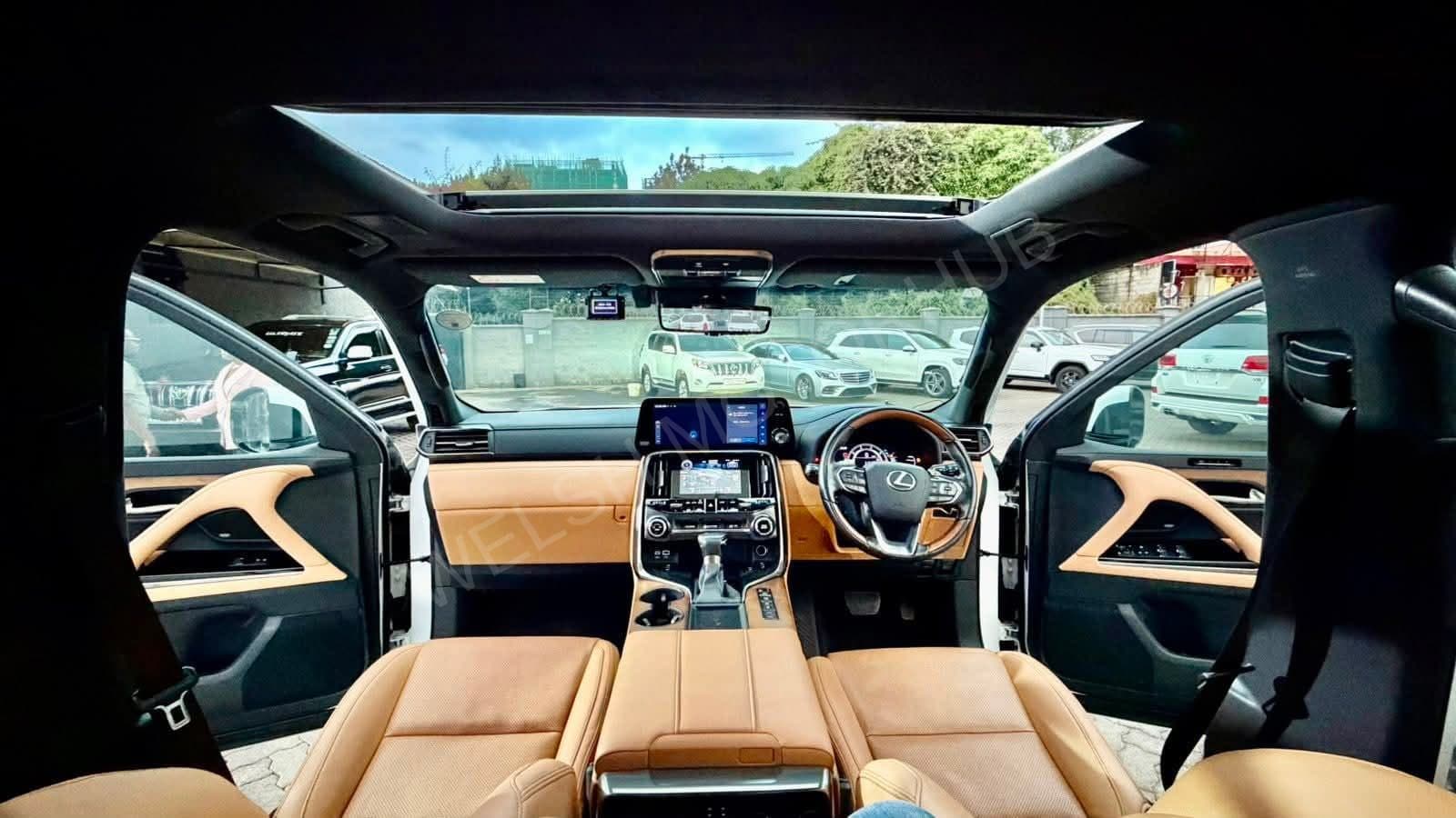 2023 Lexus LX 600 3.5L Petrol SUV, photo 15