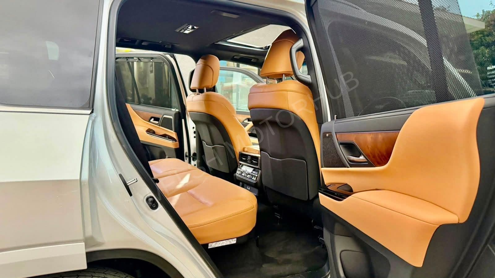 2023 Lexus LX 600 3.5L Petrol SUV, photo 14
