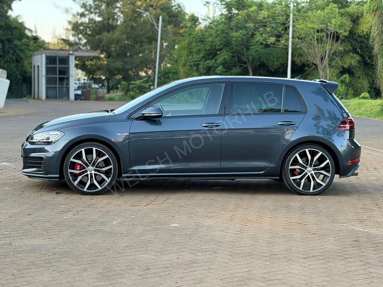2019 Volkswagen Golf GTI MK7.5 2L Petrol Hatchback, photo 6