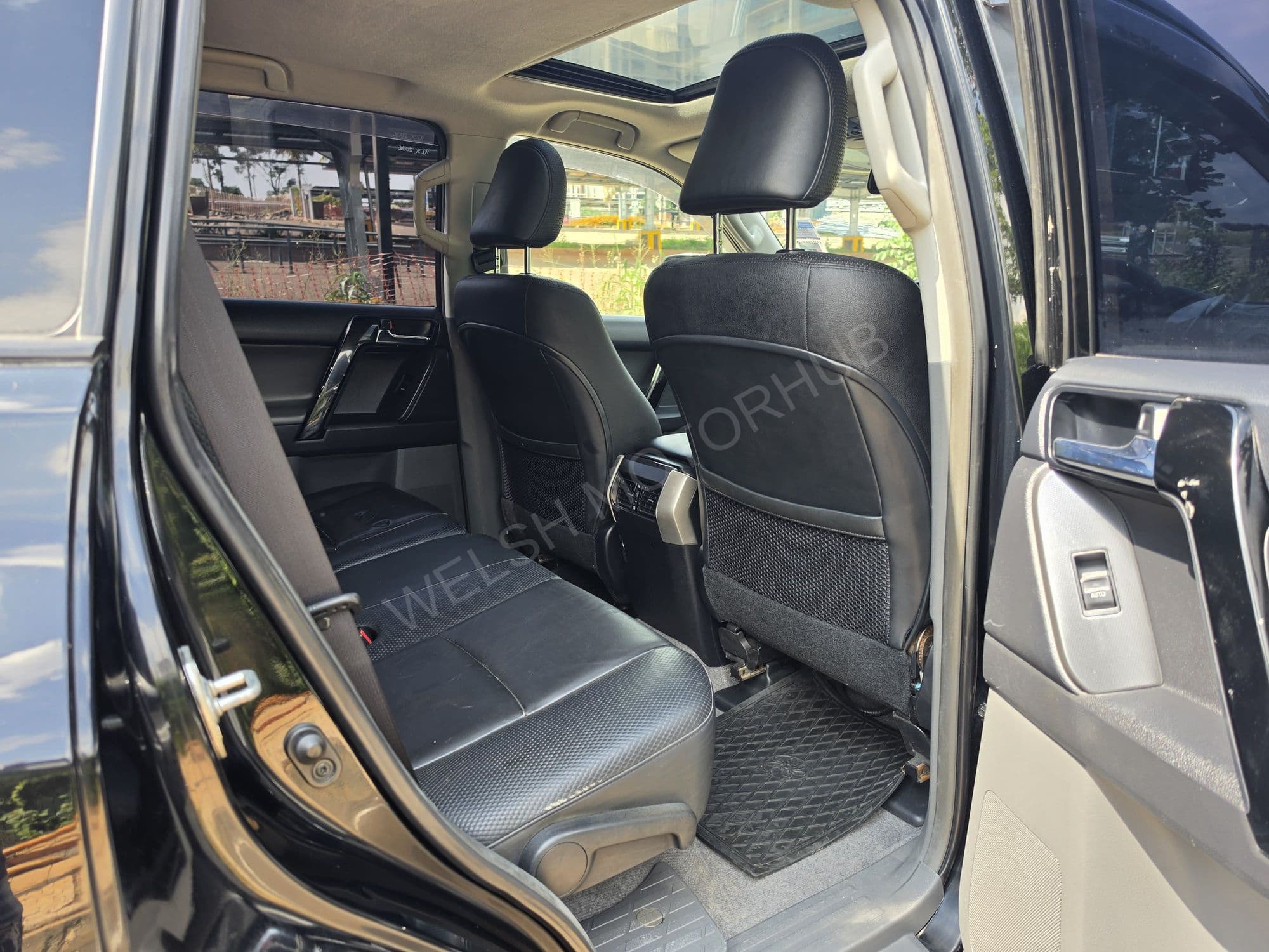 2011 Toyota Prado J150 TX 2.7L Petrol Sedan, photo 14
