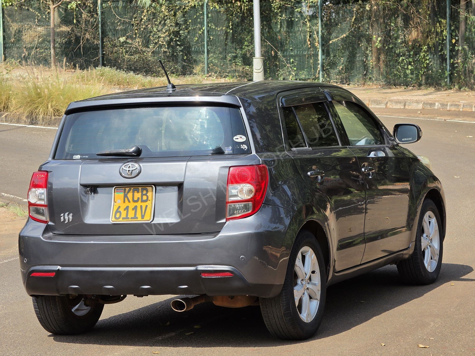 2007 Toyota IST 1.5L Petrol SUV, photo 3
